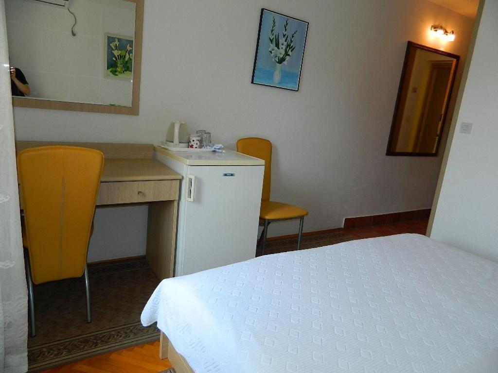Apartments And Rooms Darinka Vrboska Ngoại thất bức ảnh