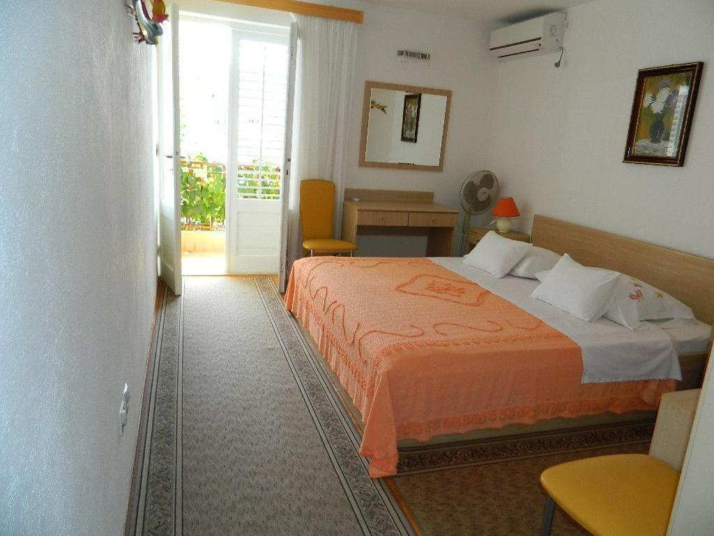 Apartments And Rooms Darinka Vrboska Ngoại thất bức ảnh