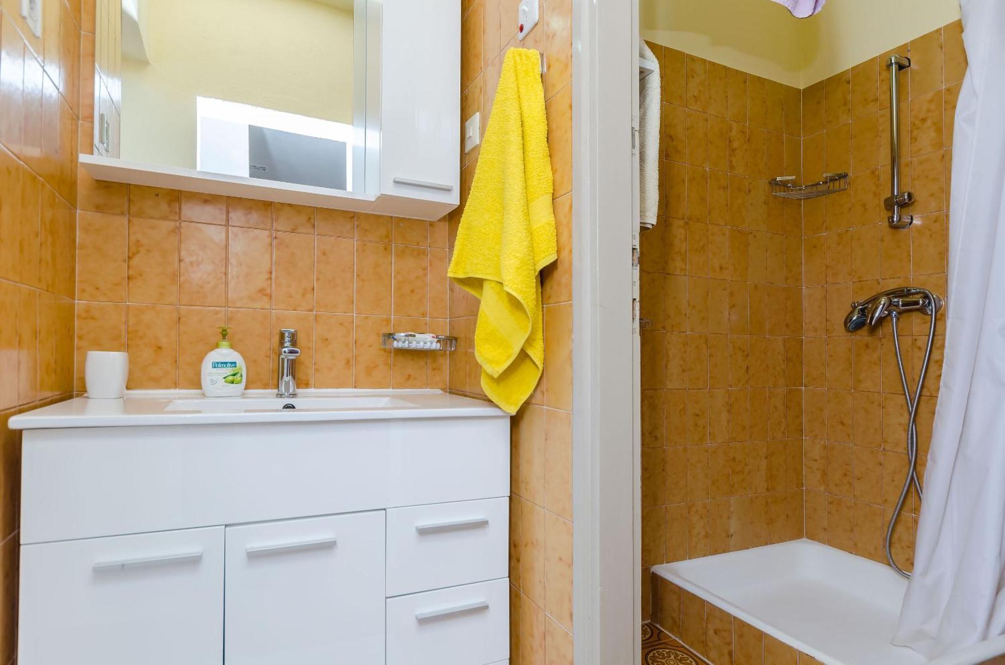 Apartments And Rooms Darinka Vrboska Ngoại thất bức ảnh