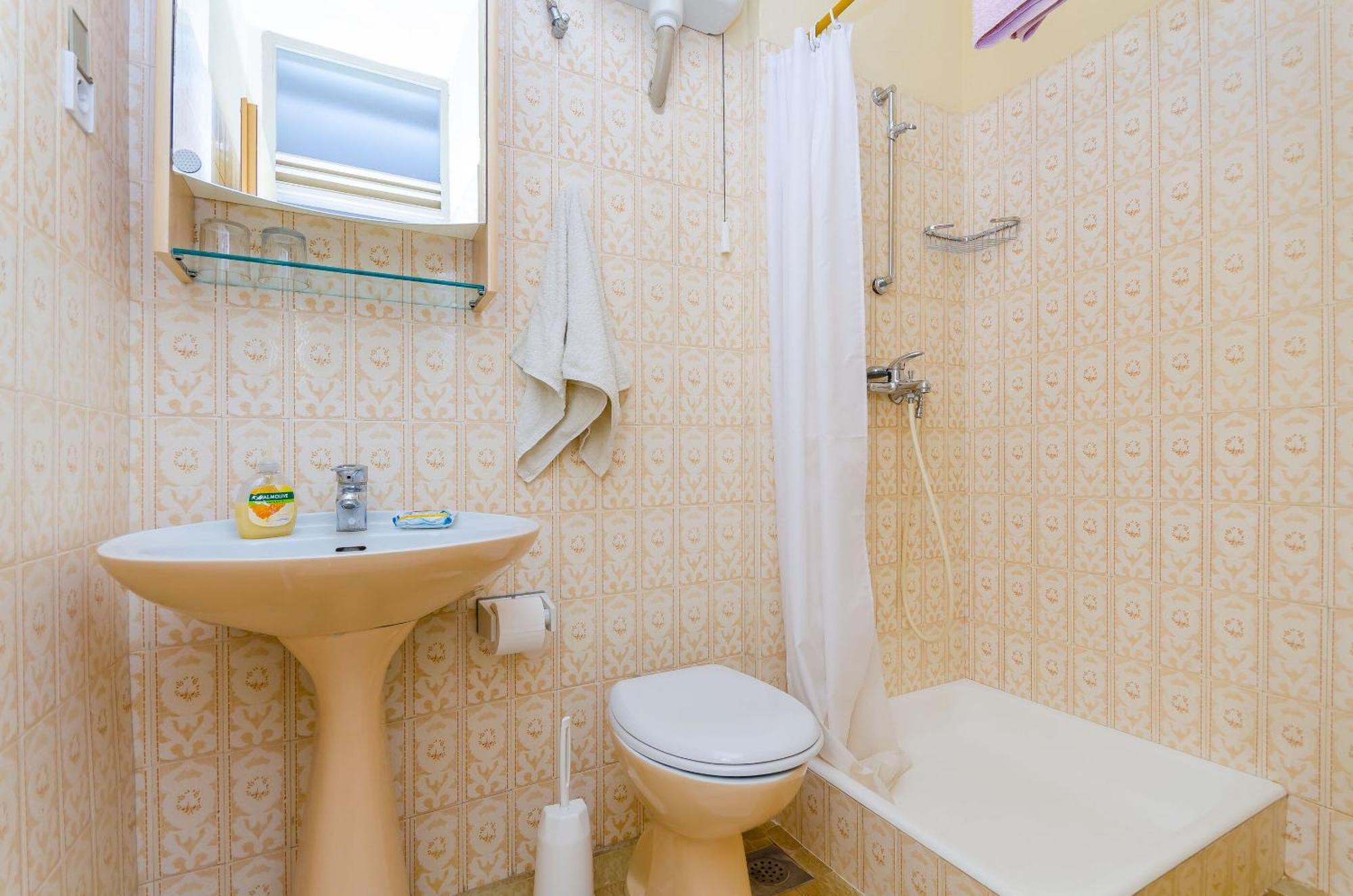 Apartments And Rooms Darinka Vrboska Ngoại thất bức ảnh
