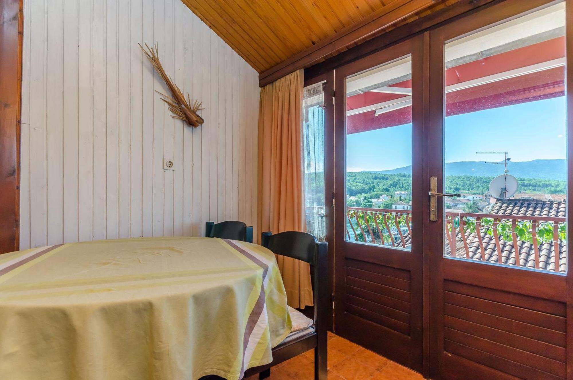 Apartments And Rooms Darinka Vrboska Ngoại thất bức ảnh