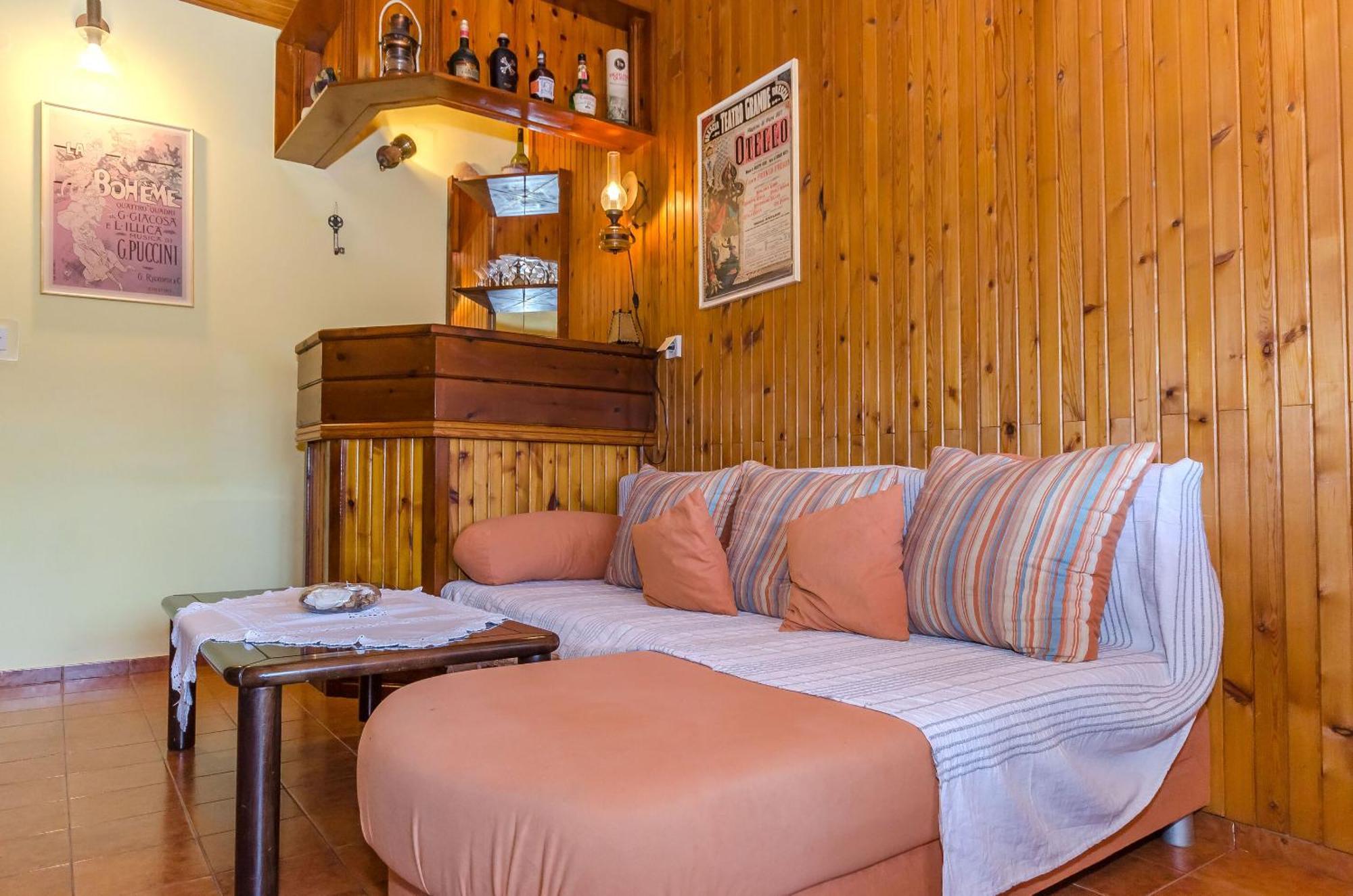 Apartments And Rooms Darinka Vrboska Ngoại thất bức ảnh